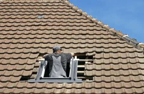 Pose de velux - Saint-Jean-de-Beugné